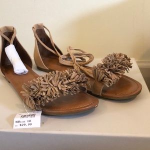 Super cute NWT summer sandals